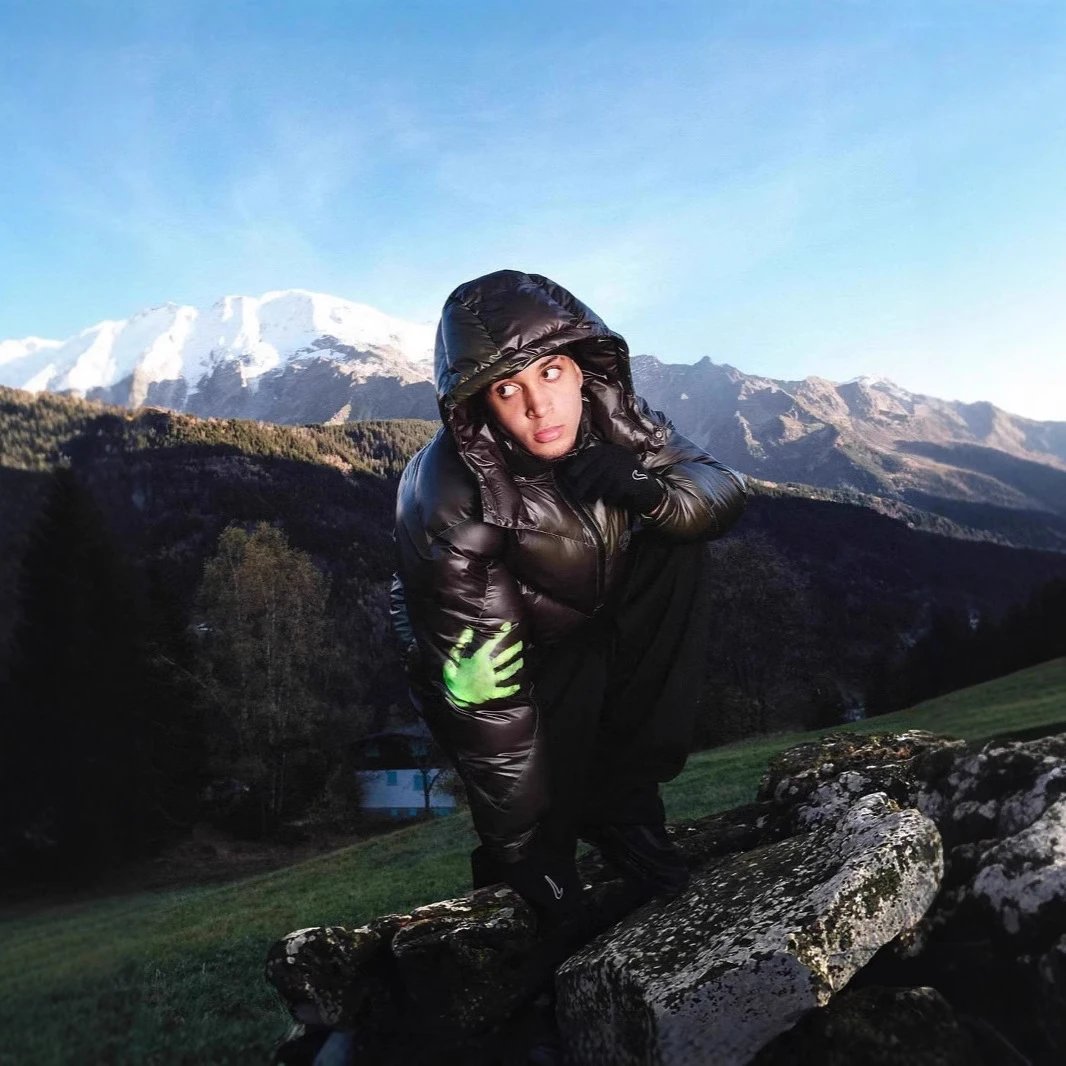 Color-Changing Down Jacket