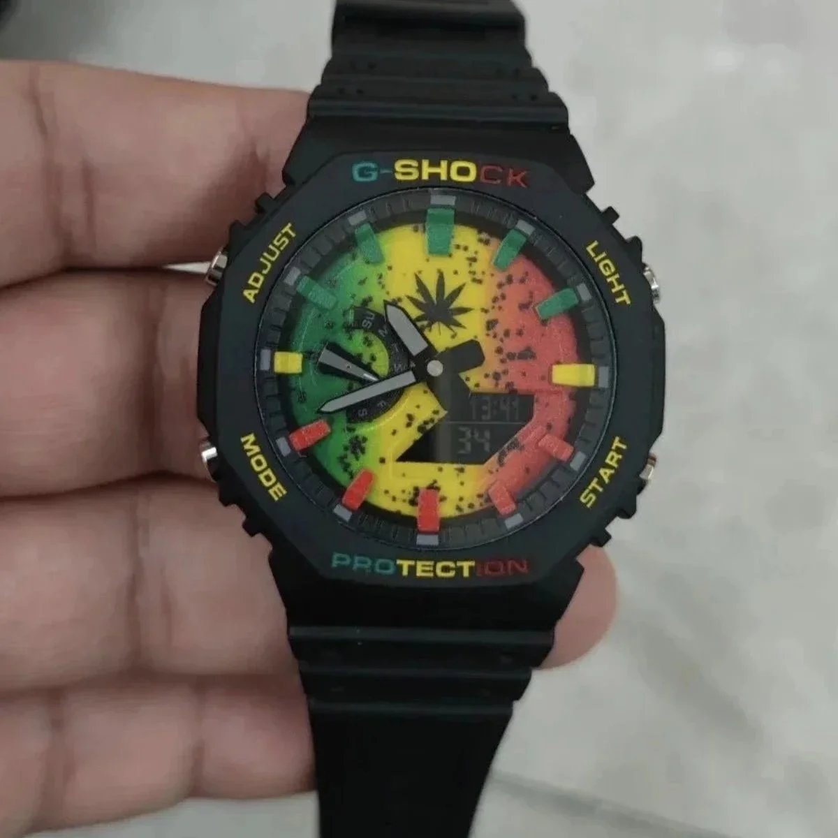 Maple Leaf Black