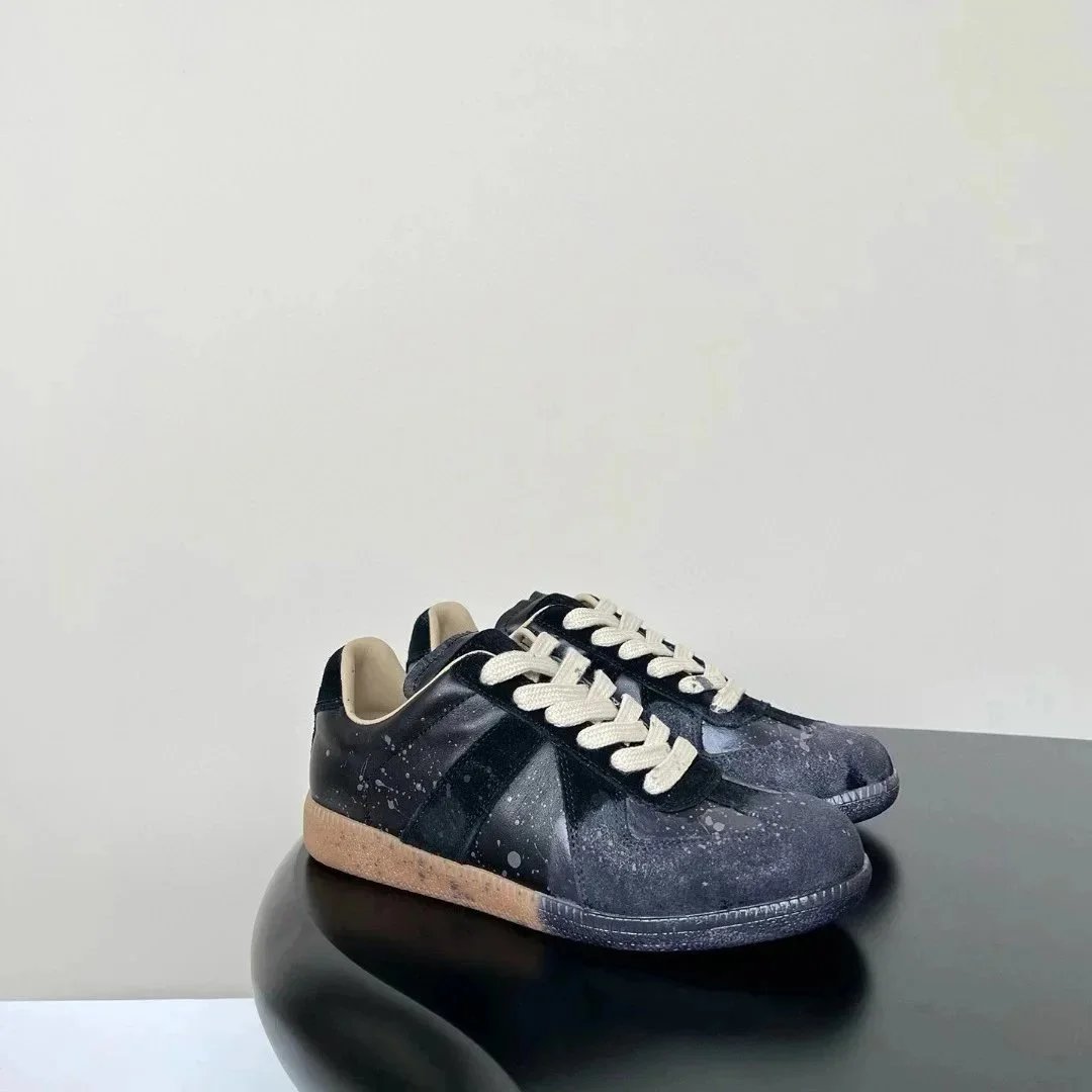 Classic black graffiti new color