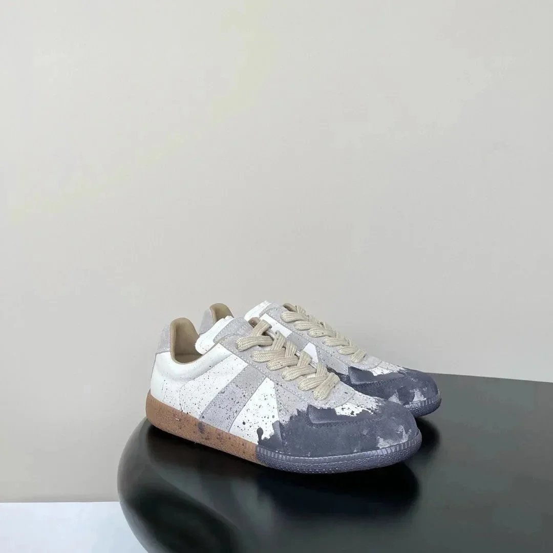 Classic white graffiti new color