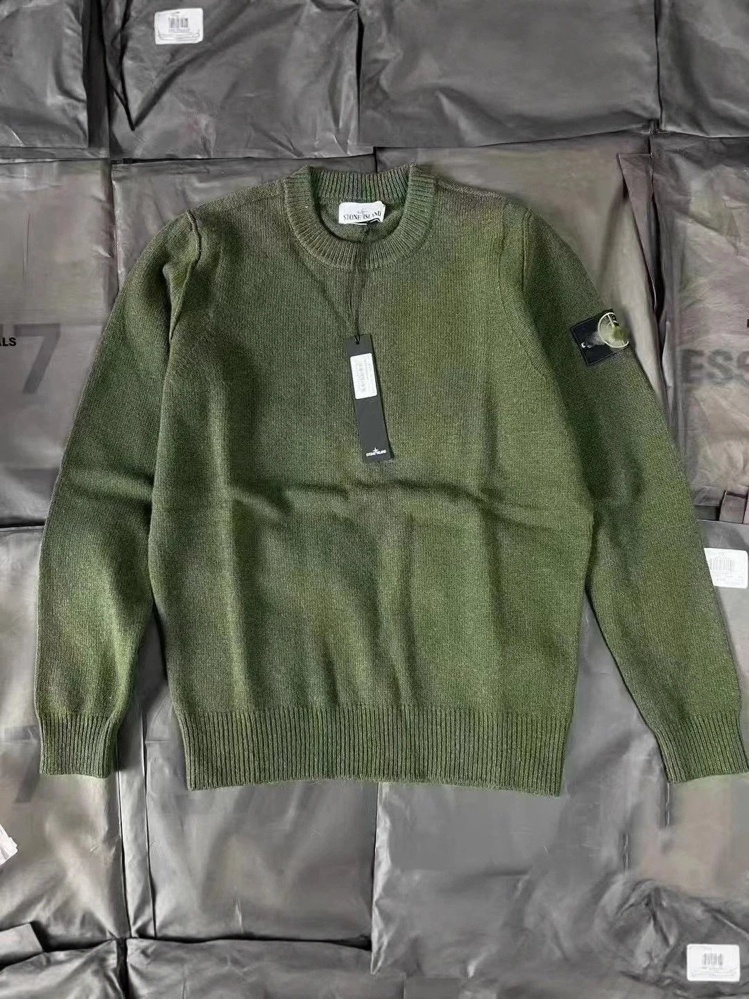 Stone sweater olive green