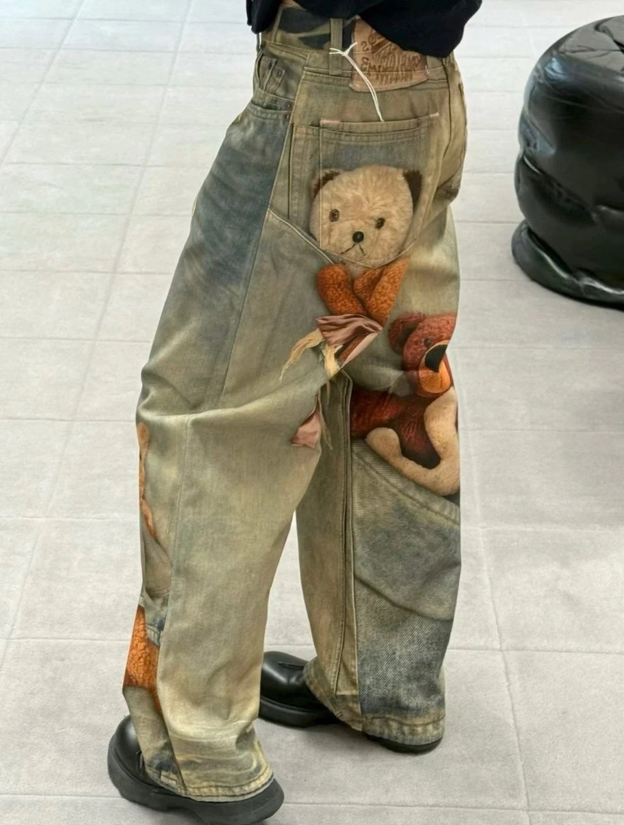 Maison Margiela x Teddy Bear Print Distressed Wide-Leg Jeans with Embellished Plush Scarf - 25