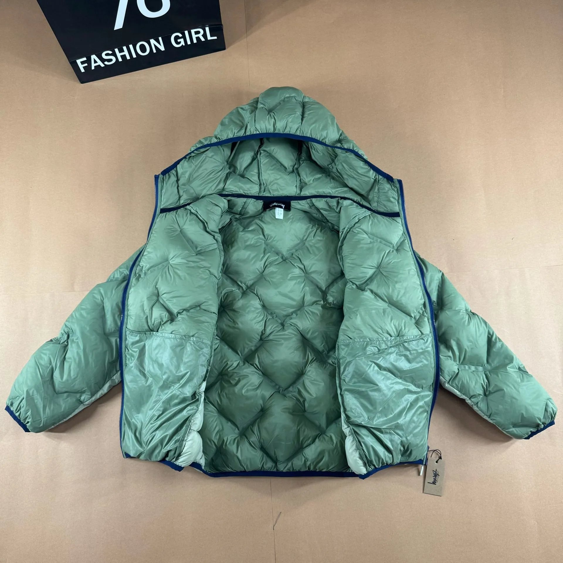 Stüssy Diamond Quilted Hooded Down Jacket Gray - 7