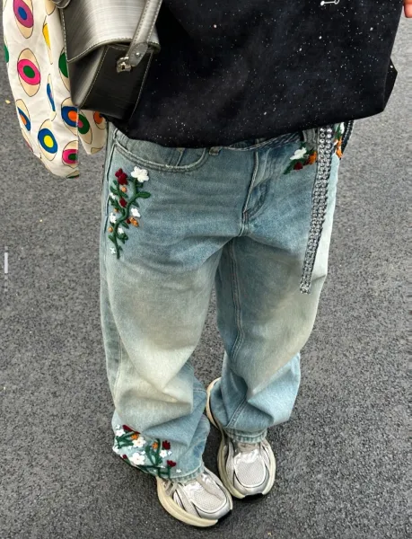 Gucci Floral-Embroidered Wide-Leg Cropped Jeans - 7