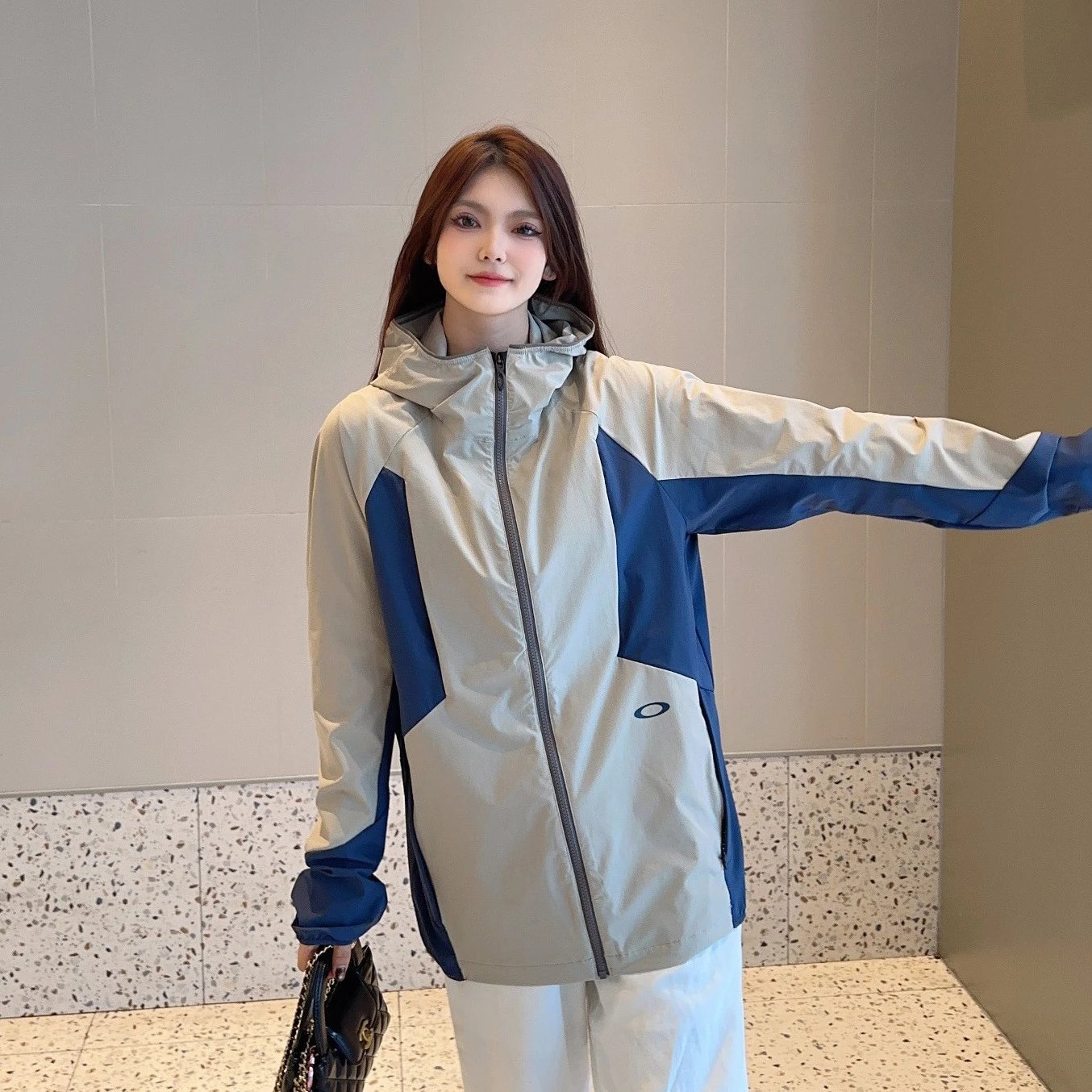 Oakley Windbreaker+ 