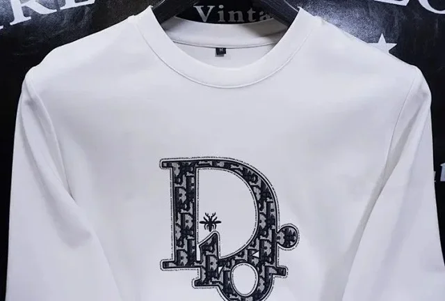 Unbranded Hoodies & Sweatshirts Crew-Neck Long-Sleeve Graphic Sweatshirt product detail image 3