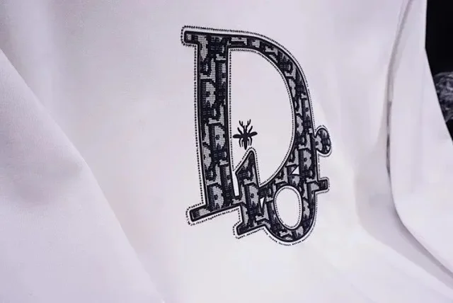 Unbranded Hoodies & Sweatshirts Crew-Neck Long-Sleeve Graphic Sweatshirt product detail image 1