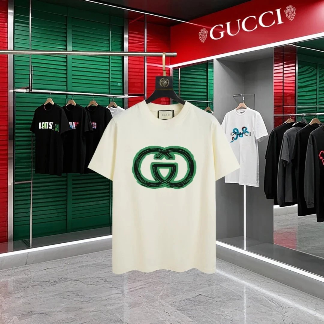 Gucci T-Shirts Short-Sleeve Snake Graphic — 23