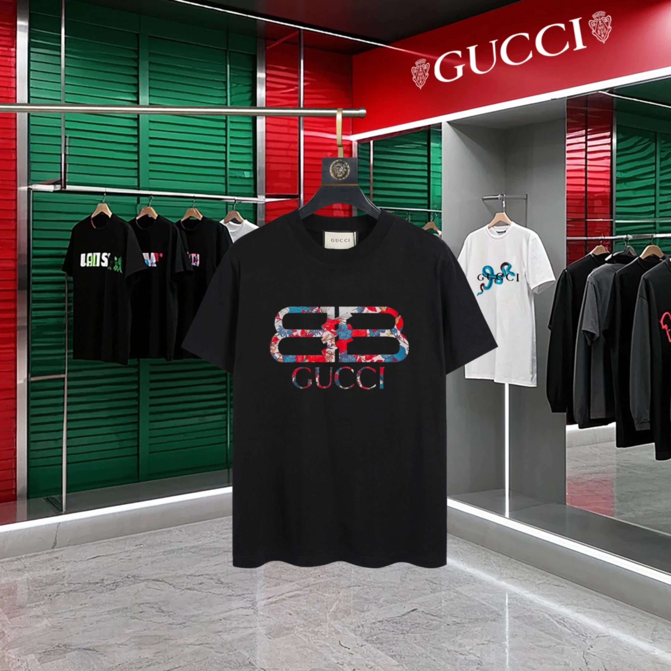 Gucci T-Shirts Short-Sleeve Snake Graphic — 25