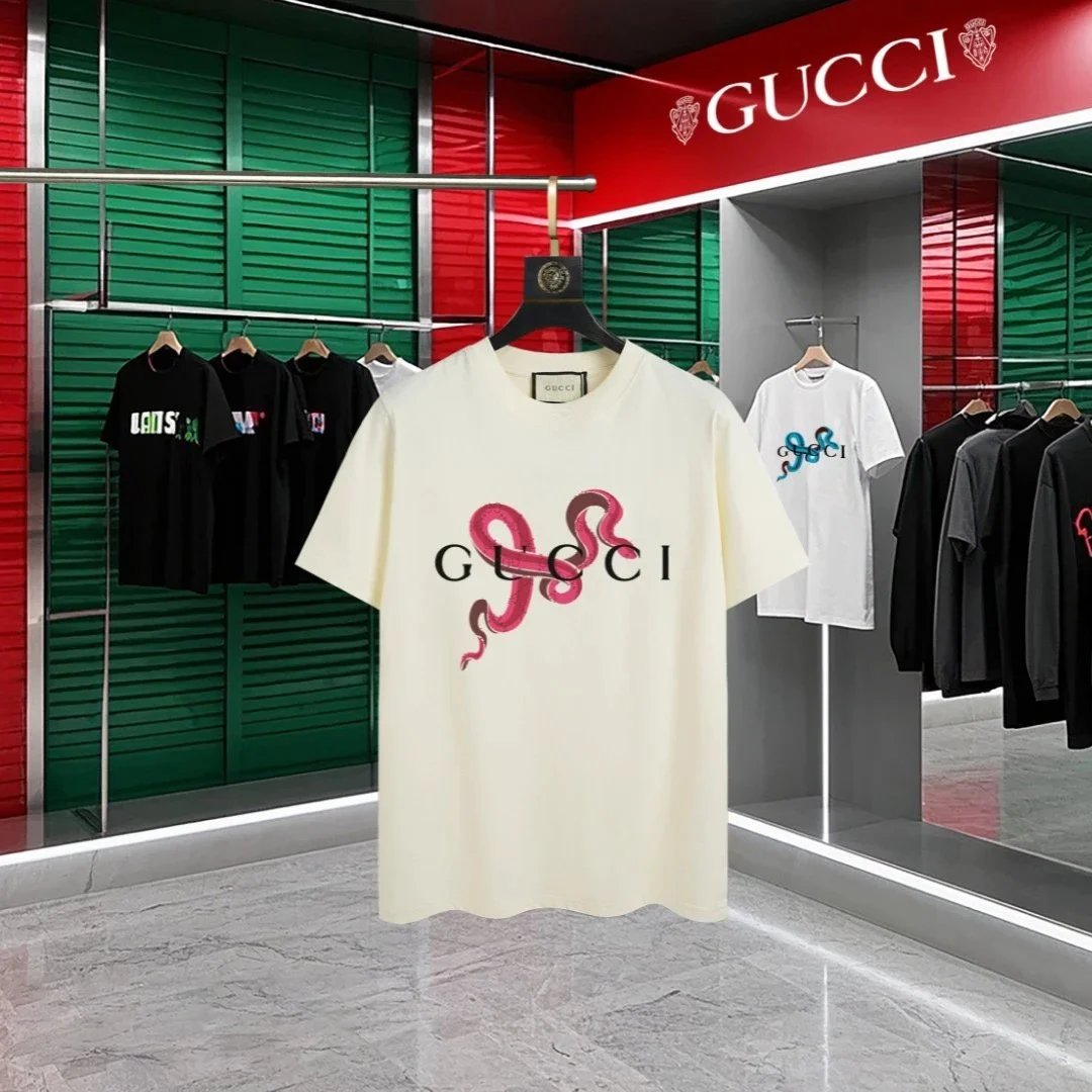 Gucci T-Shirts Short-Sleeve Snake Graphic — 28