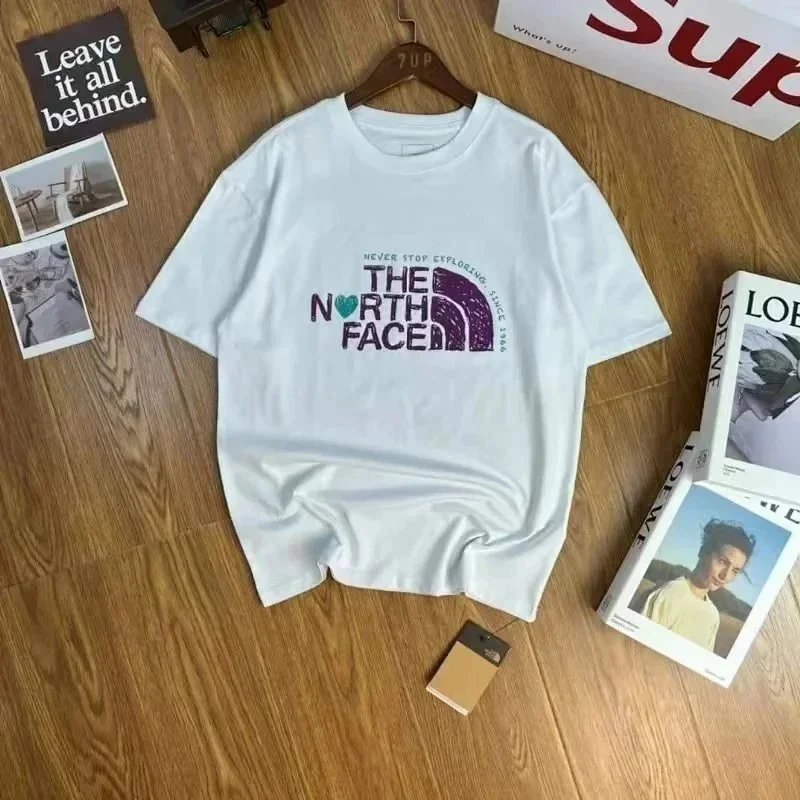 The North Face T-Shirts Short-Sleeve Logo Graphic T-Shirt — 06