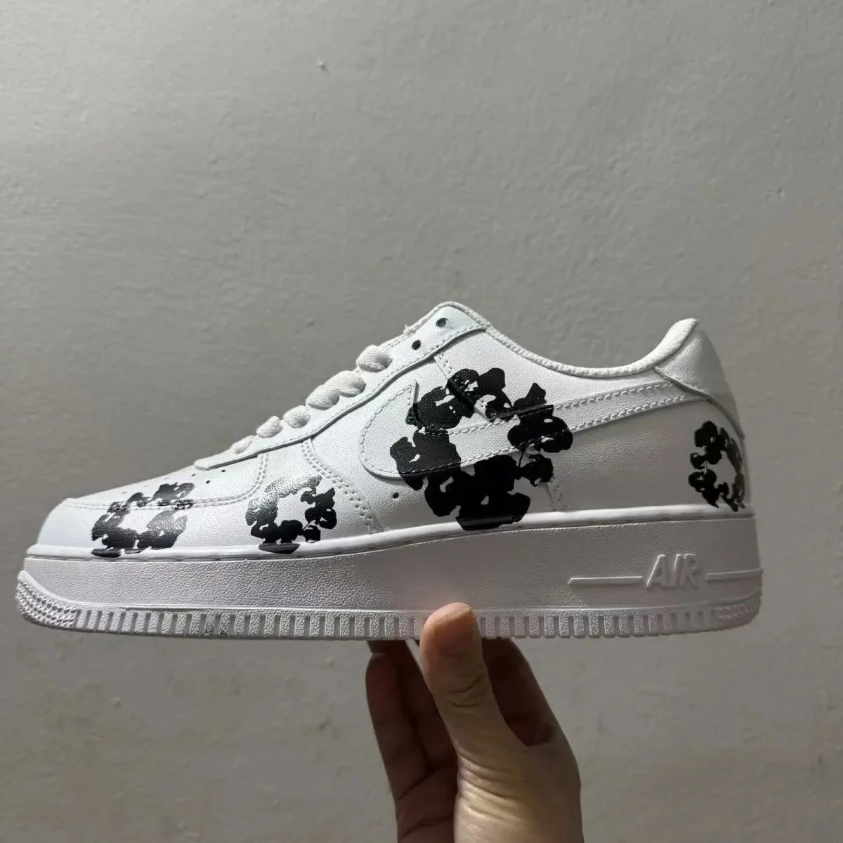 Nike Sneakers Low-top platform product image