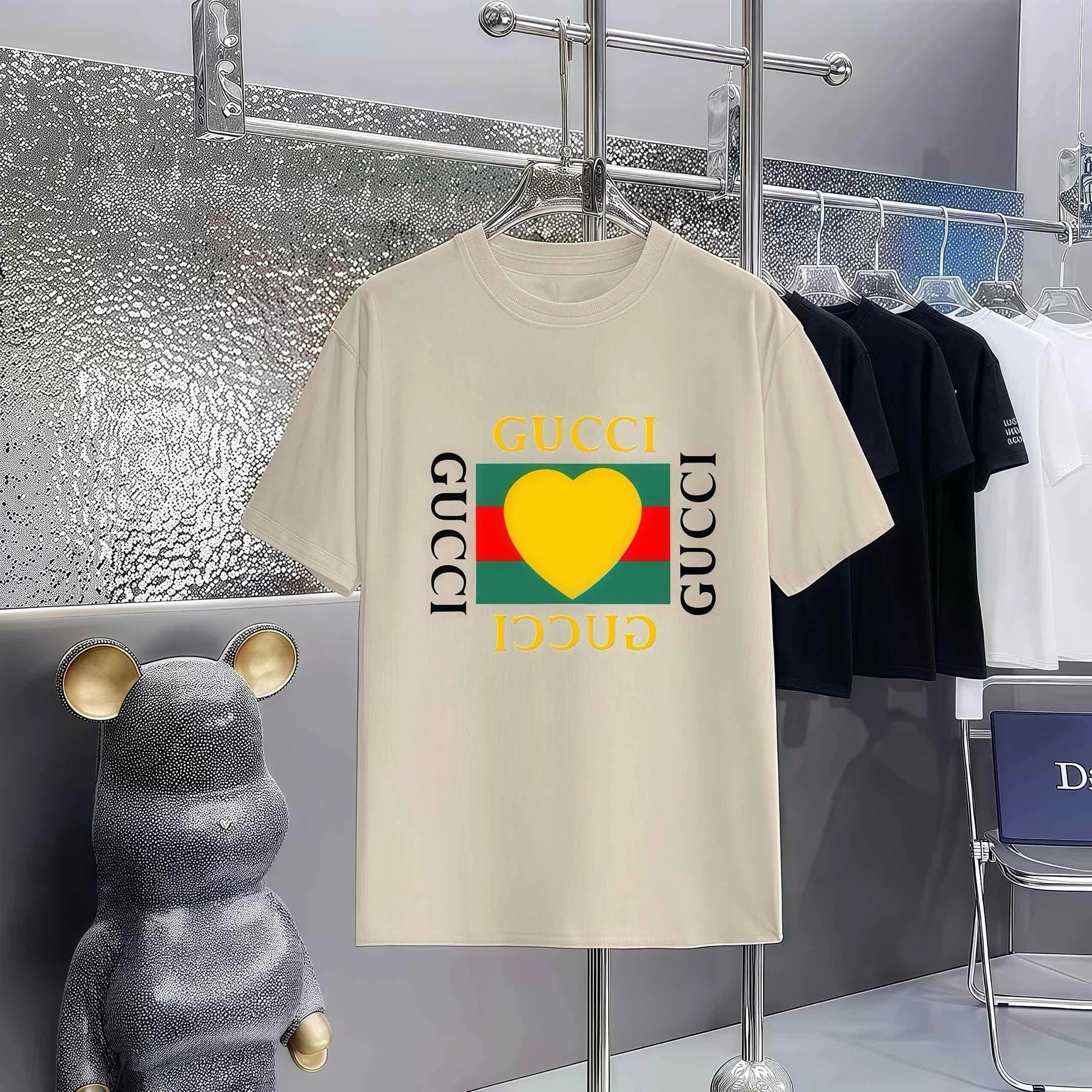 Gucci T-Shirts Short-Sleeve Snake Graphic — 40