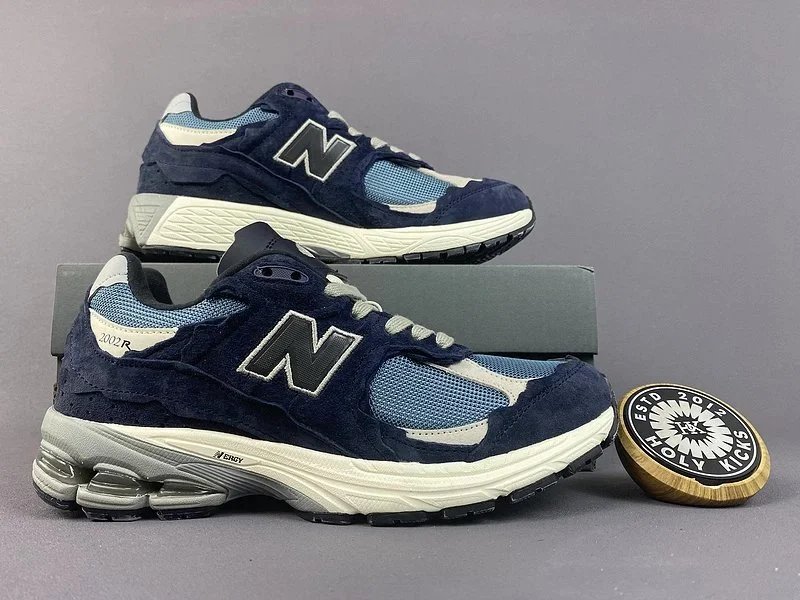 New Balance Sneakers 2002R deconstructed suede mesh image 8