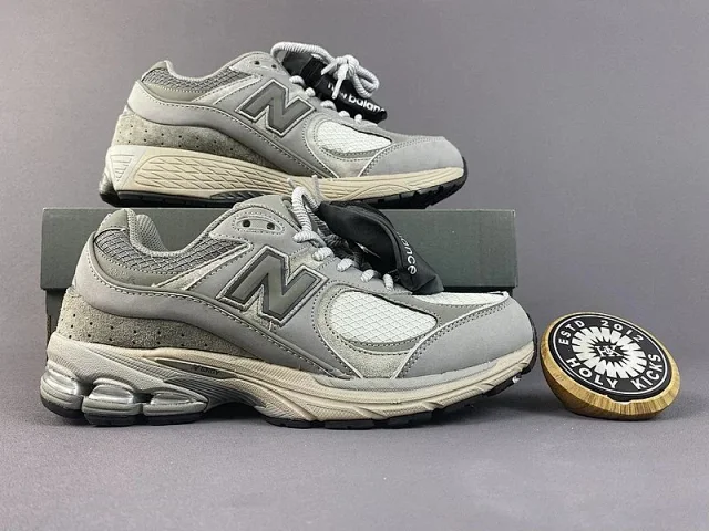 New Balance Sneakers 2002R deconstructed suede mesh product detail image 7