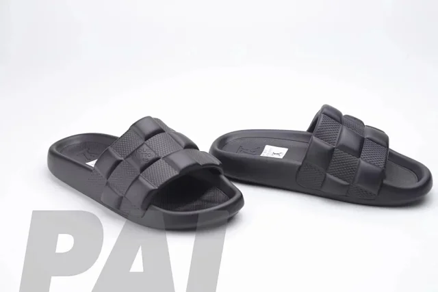 Louis Vuitton Slippers Pool Pillow Mules product detail image 5
