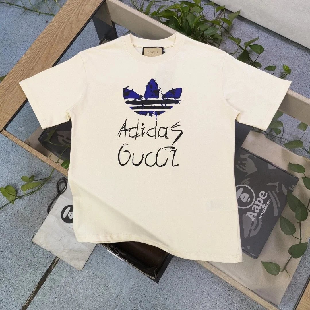 Gucci T-Shirts Crewneck Logo Graphic — 21