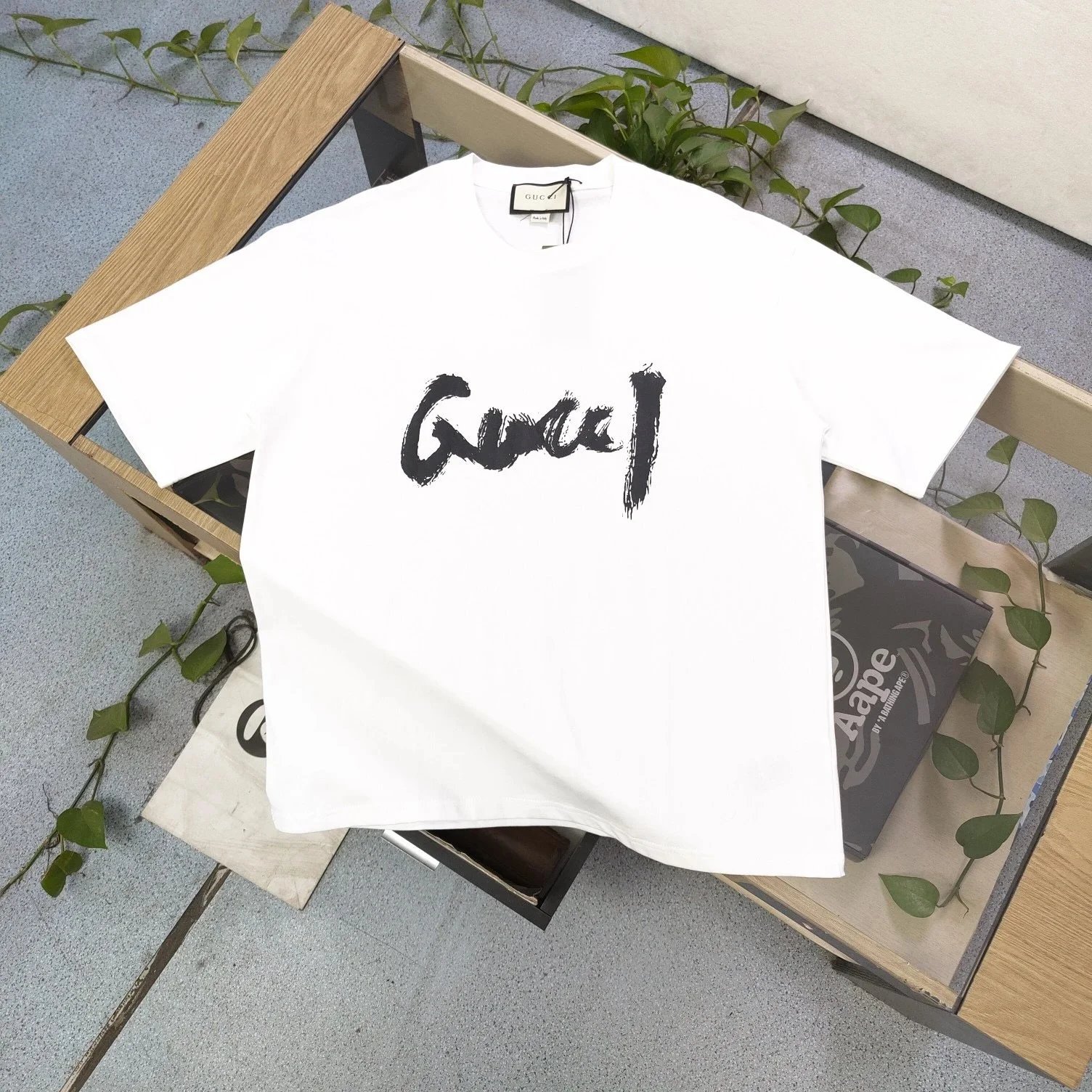 Gucci T-Shirts Crewneck Logo Graphic — 29