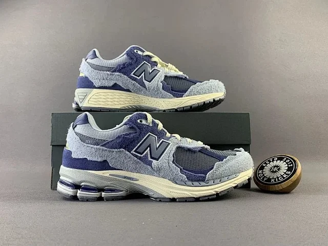 New Balance Sneakers 2002R deconstructed suede mesh product detail image 4