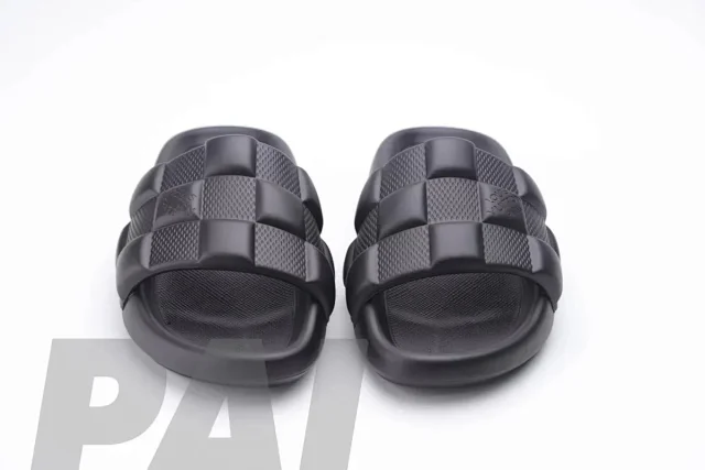 Louis Vuitton Slippers Pool Pillow Mules product detail image 4
