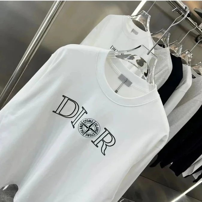 Dior Hoodies & Sweatshirts Hooded sweatshirt with CD logo or embossed monogram — 42
