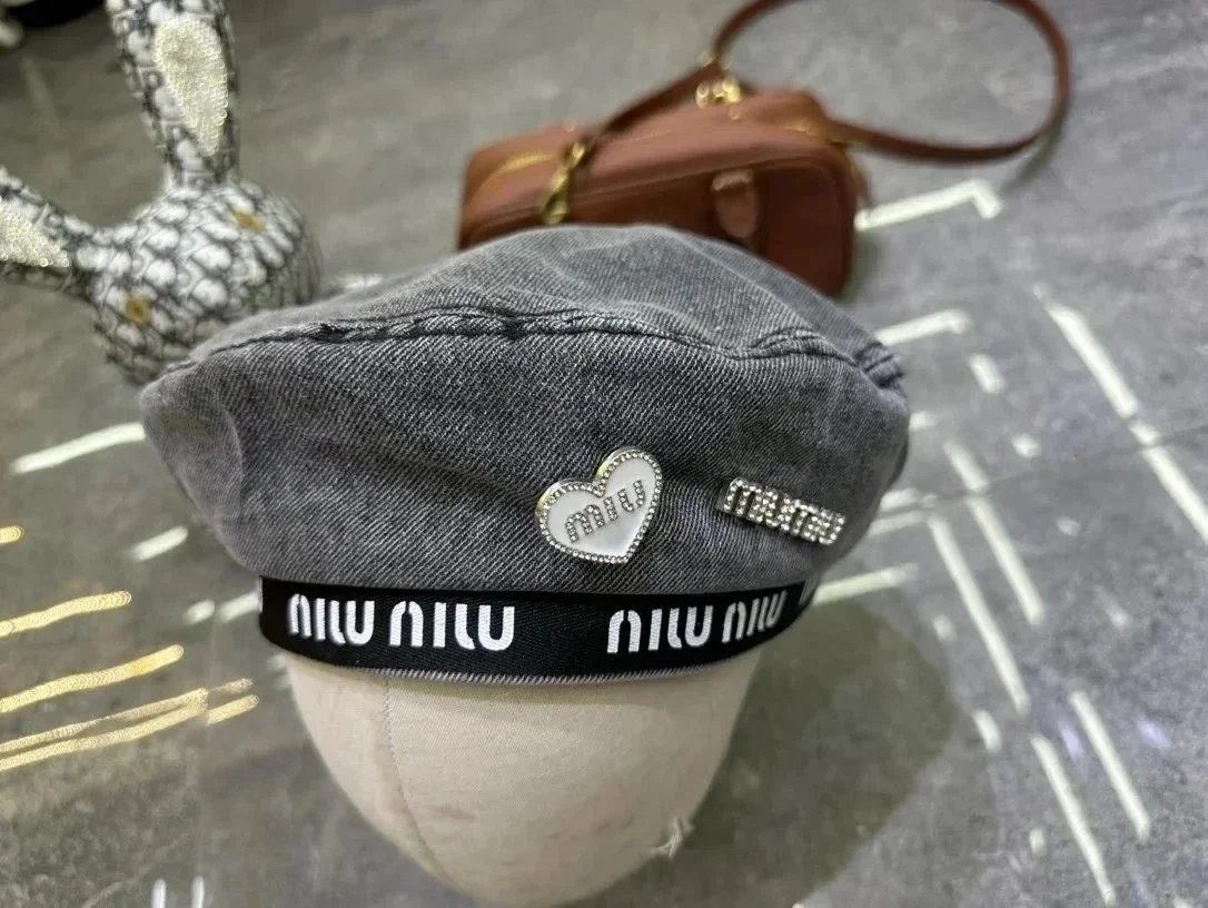 Miu Hats Logo-Band Straw Hat — 26