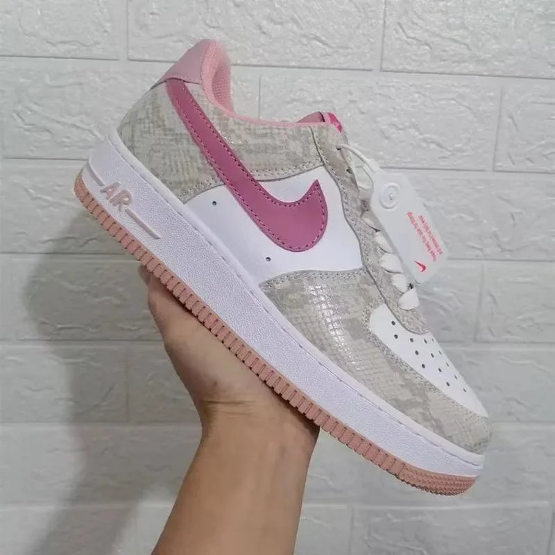 Nike Sneakers Low-top platform — 22