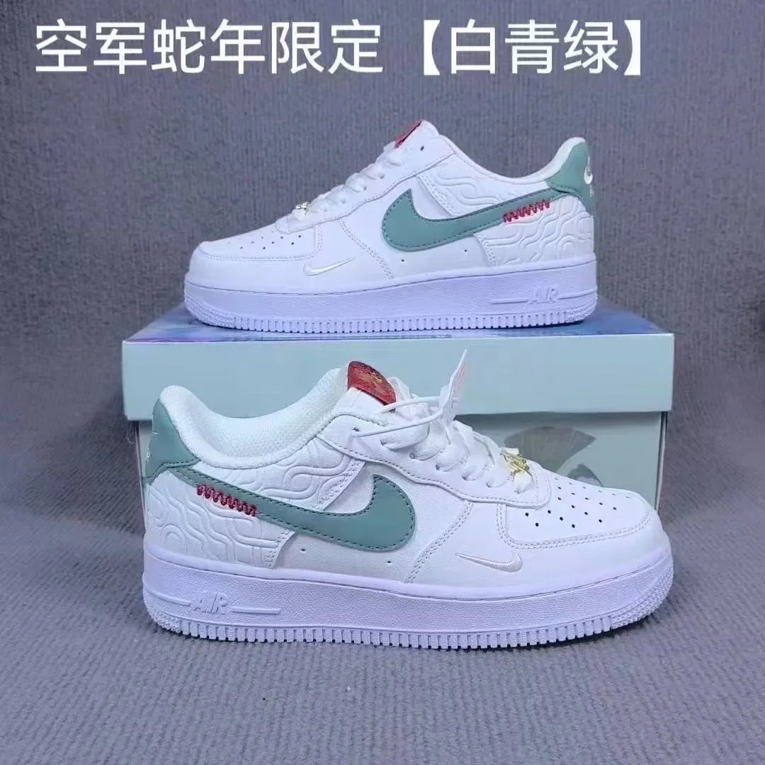 Nike Sneakers Low-top platform — 11