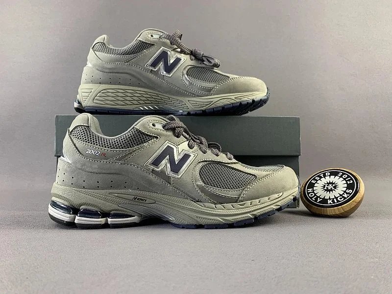 New Balance Sneakers 2002R deconstructed suede mesh image 9
