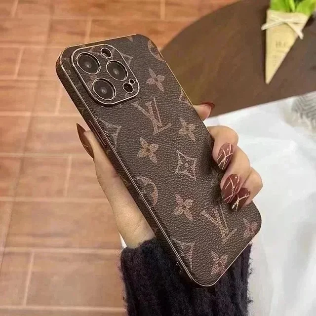 Louis Vuitton Phone Cases Monogram Print product detail image 5