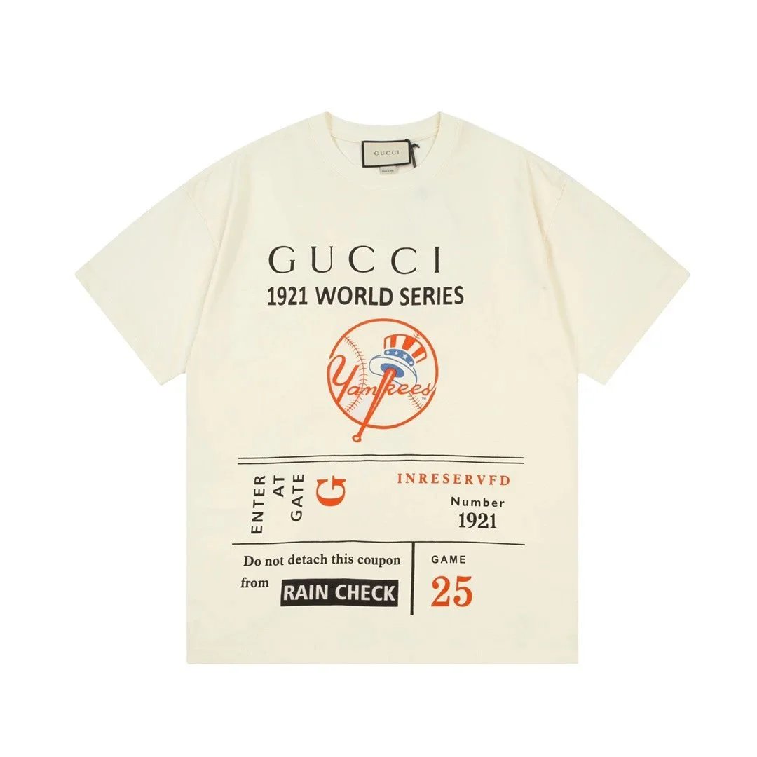 Gucci T-Shirts Crewneck Logo Graphic image 3