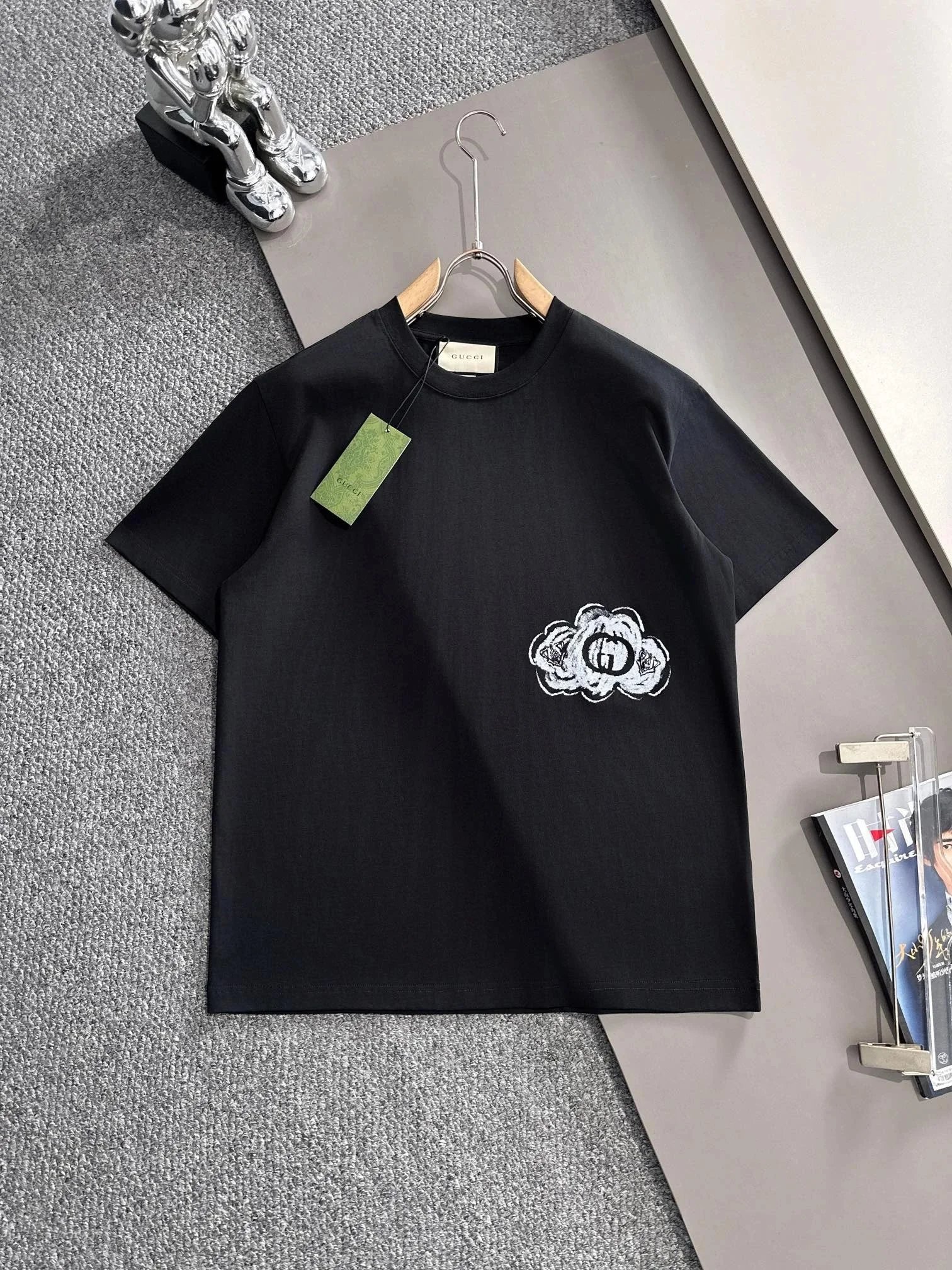 Gucci T-Shirts Crewneck Logo Graphic — 18
