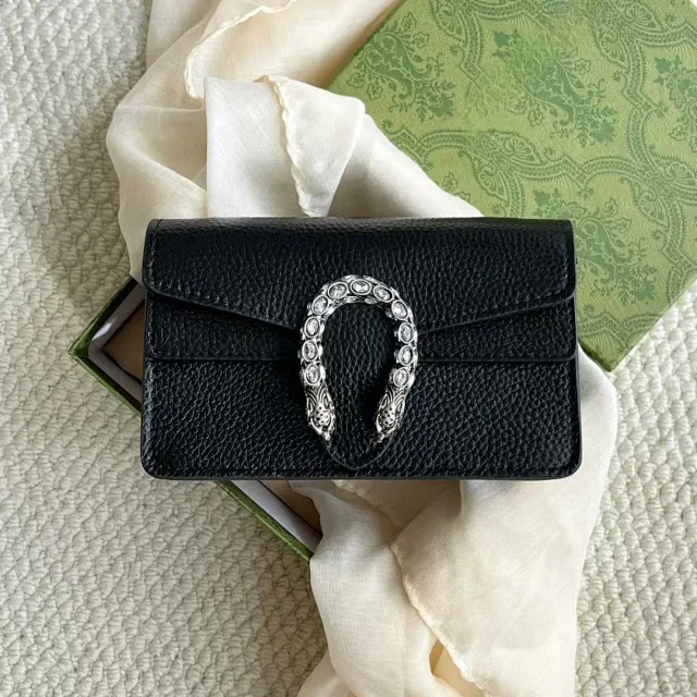 Unbranded Shoulder Bags Small flap bag with textured horseshoe clasp product detail image 14
