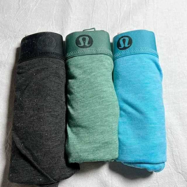 Lululemon Underwear Men's boxer briefs product detail image 2