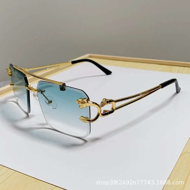 金框渐绿片