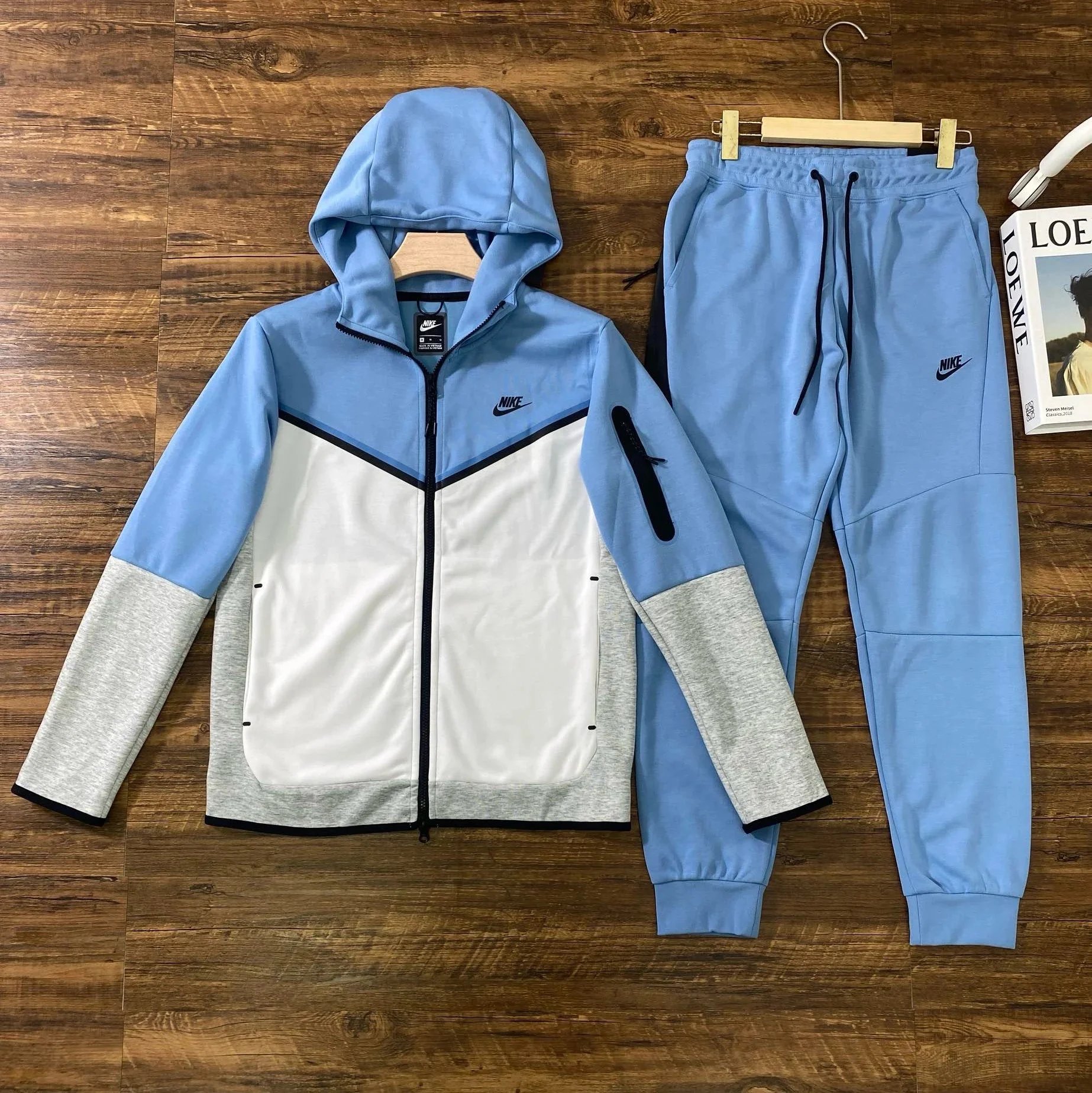 2-Piece Blue and White Set