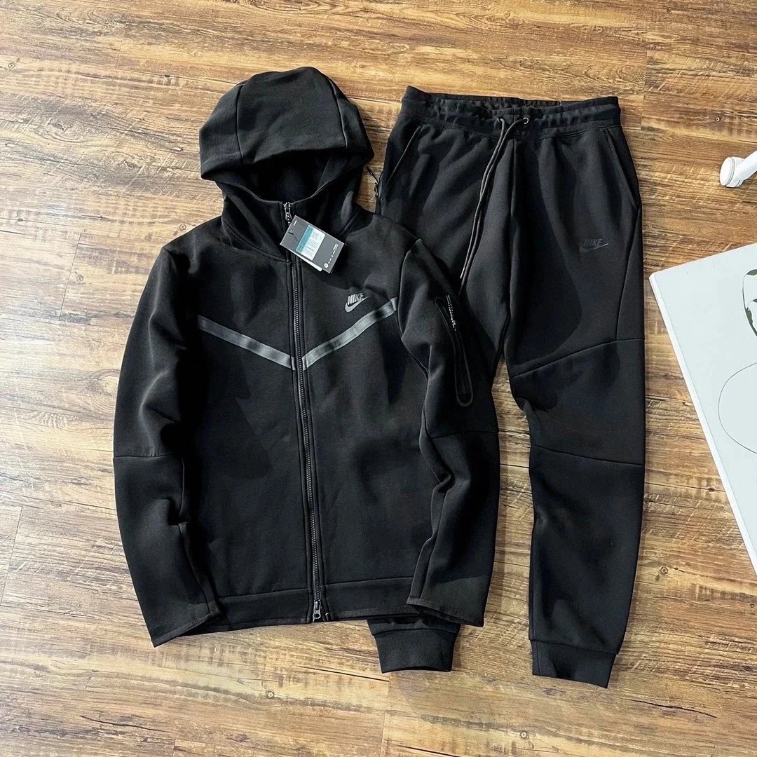 2-Piece Black Set