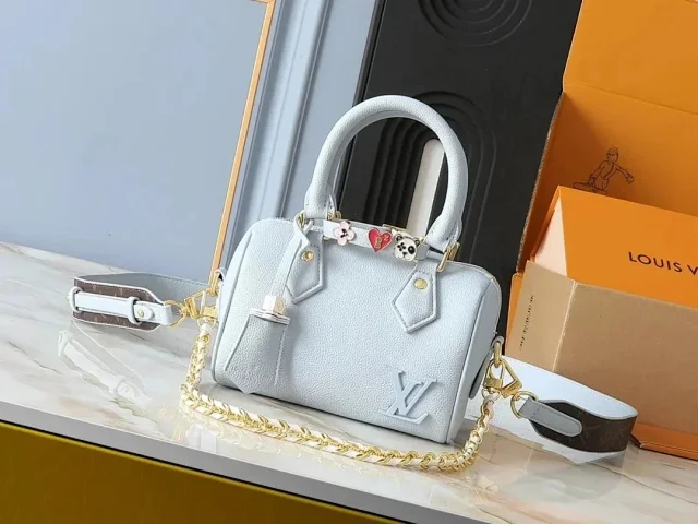 Louis Vuitton Handbags Structured top-handle bag with detachable shoulder strap product detail image 9