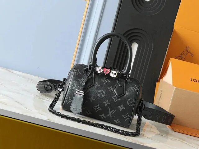 Louis Vuitton Handbags Structured top-handle bag with detachable shoulder strap product detail image 12
