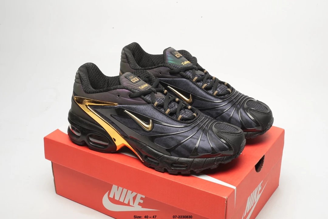 NIKE skepta窶冱 tailwind