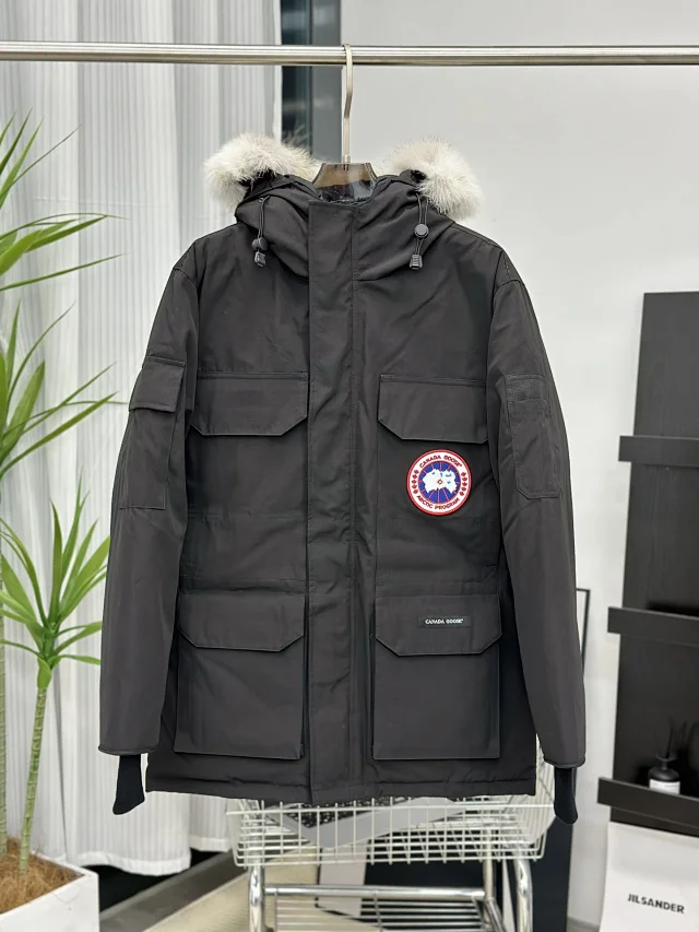 Canada Goose Down Jackets Fur-Trim Hood Four-Pocket Parka product detail image 7