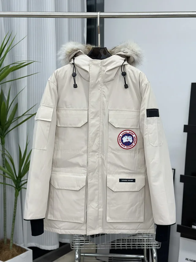 Canada Goose Down Jackets Fur-Trim Hood Four-Pocket Parka product detail image 9