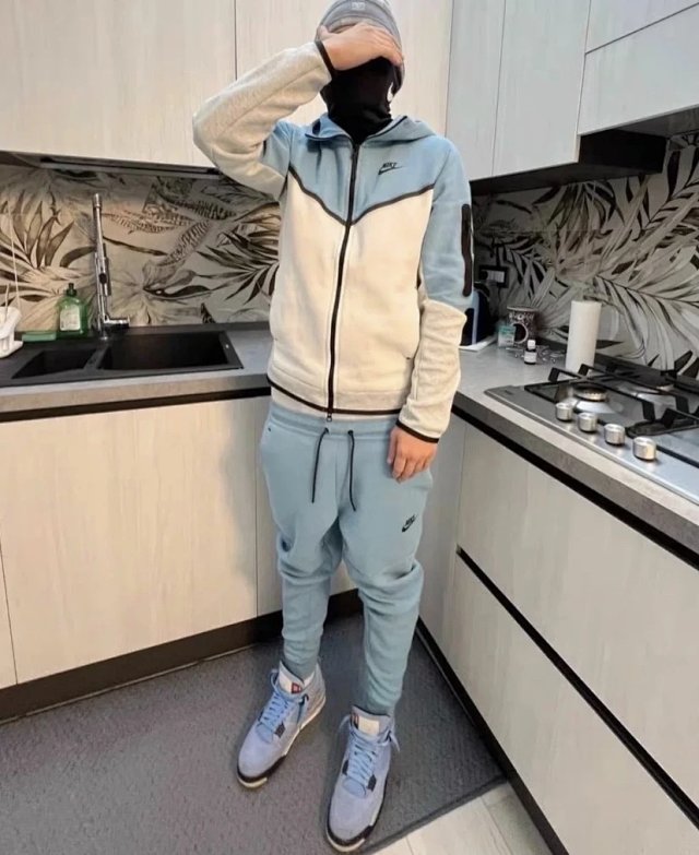 NIKE Tech: seller detail photo 9