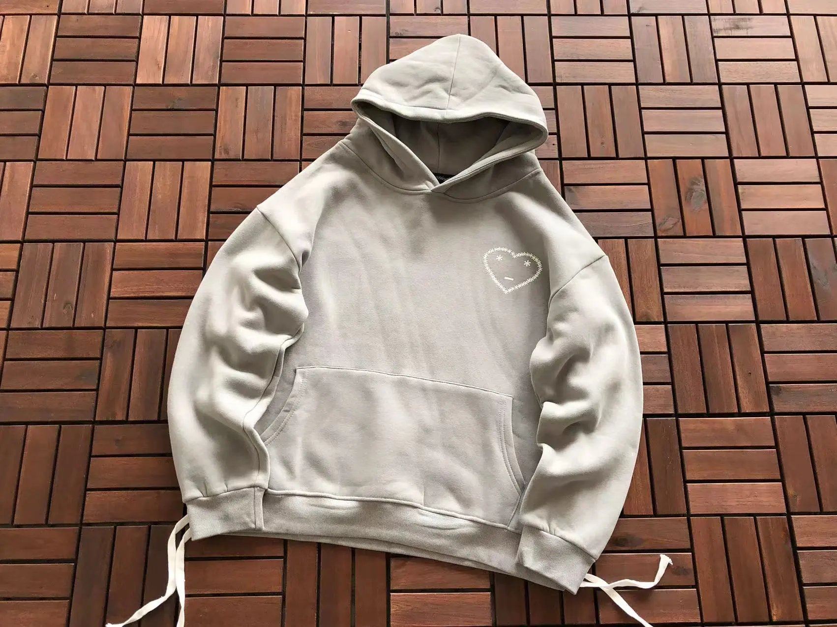 Play Comme des Garçons Heart Embroidery Sweatpants Beige - 10