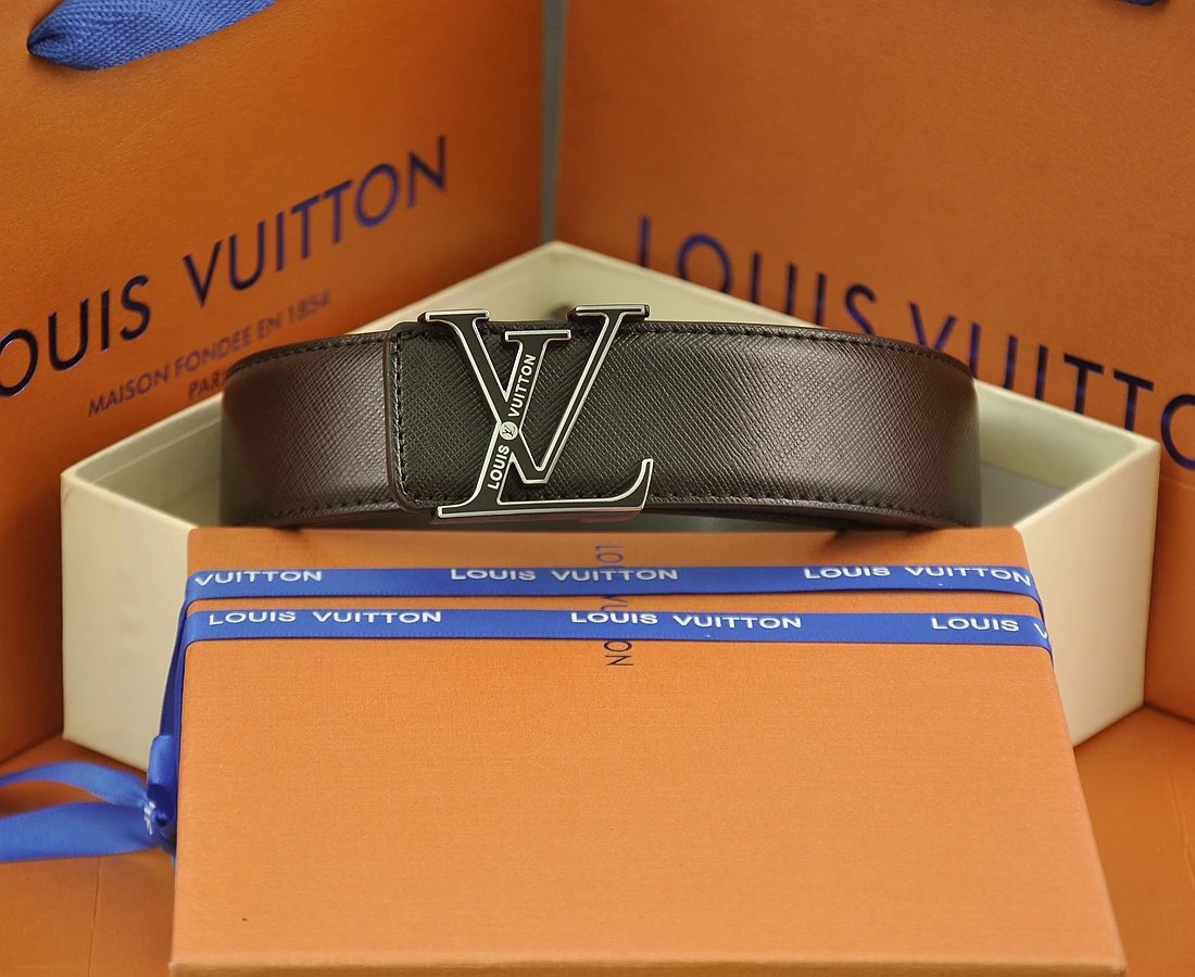 Louis Vuitton Belts LV initial buckle belt image 9