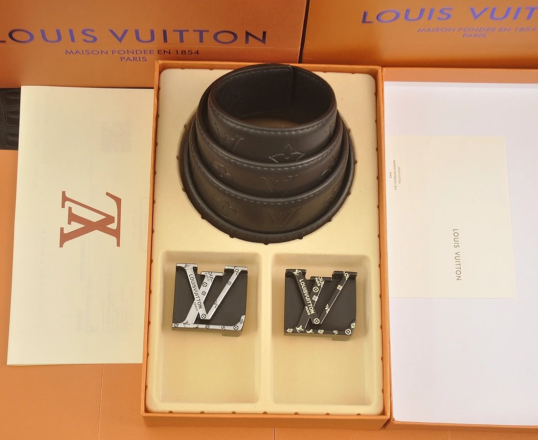 Louis Vuitton Belts LV initial buckle belt — 28