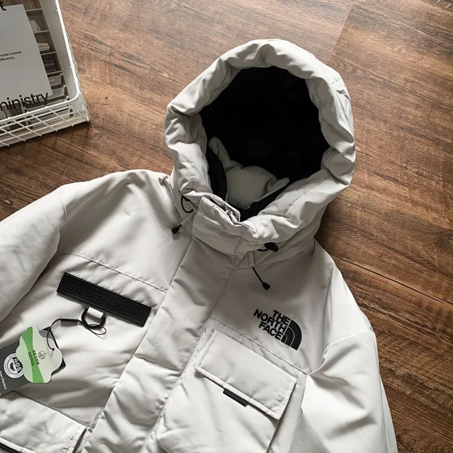 The North Face Down Jackets Hooded four-pocket jacket product detail image 7