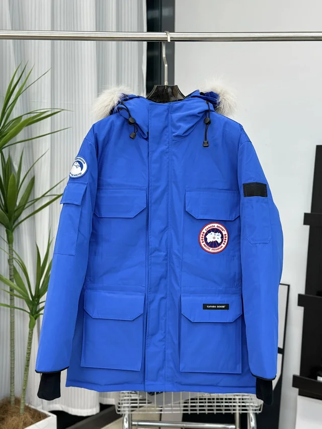 Canada Goose Down Jackets Fur-Trim Hood Four-Pocket Parka product detail image 8