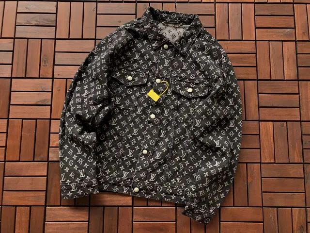 Louis Vuitton Monogram zip-up jacket and jogger trousers product detail image 10