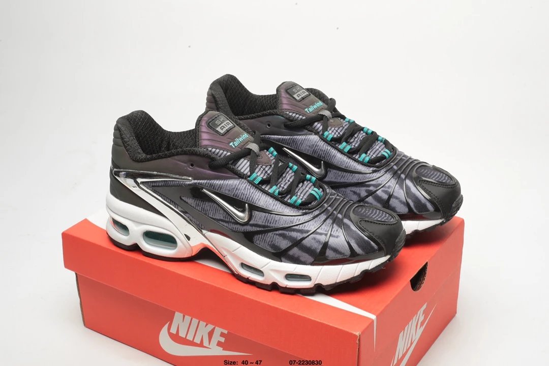 NIKE skepta窶冱 tailwind